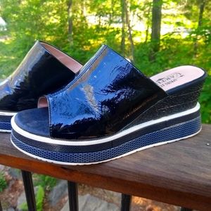 L'ARTISTE ALURRIN SLIDE SANDAL